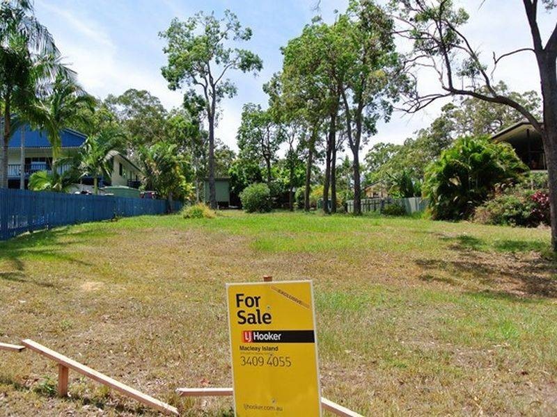 54 Coondooroopa Drive, Macleay Island QLD 4184