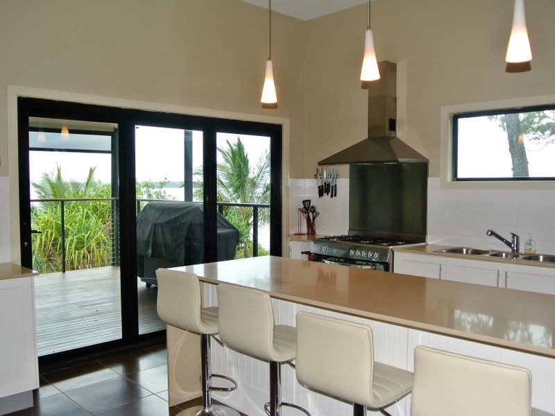 91 Coondooroopa Drive, Macleay Island QLD 4184