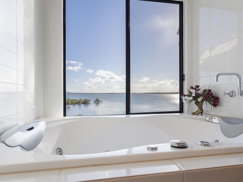 91 Coondooroopa Drive, Macleay Island QLD 4184