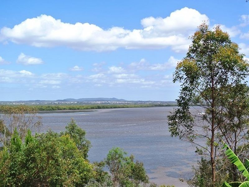 17 Cliff Terrace, Macleay Island QLD 4184