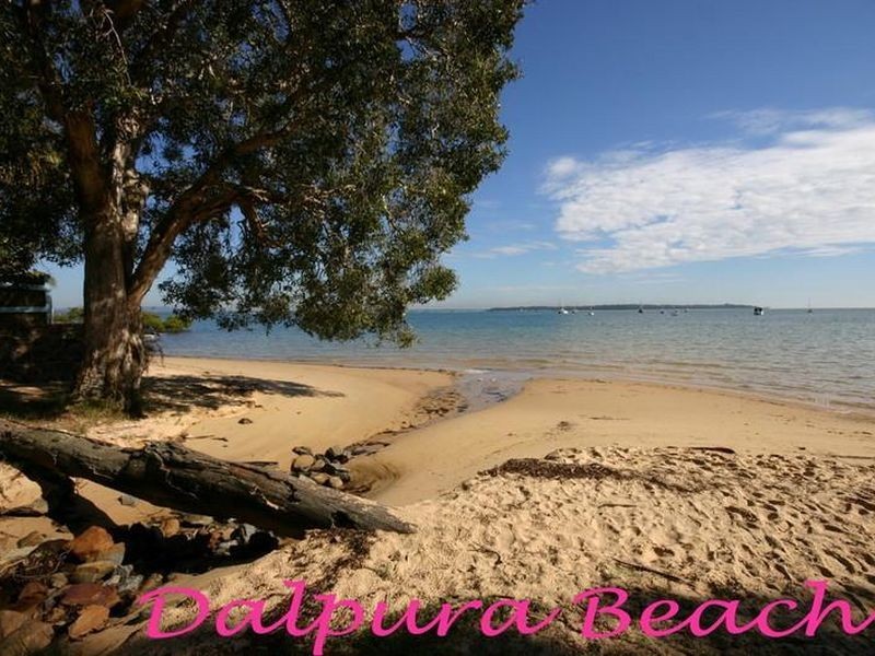 20 Tingarra Street, Macleay Island QLD 4184