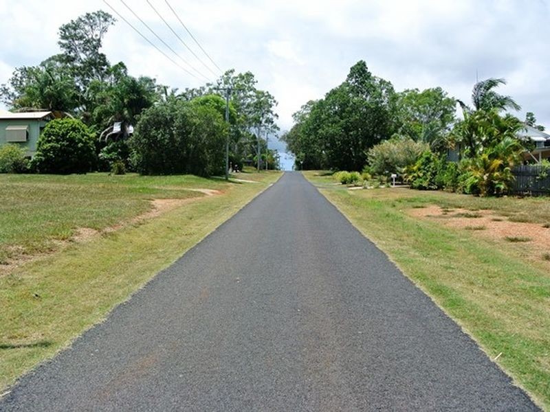 12 Eastbourne Terrace, Macleay Island QLD 4184