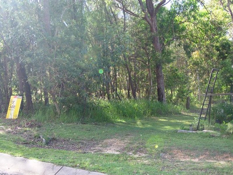 29 Baracoota Street, Macleay Island QLD 4184