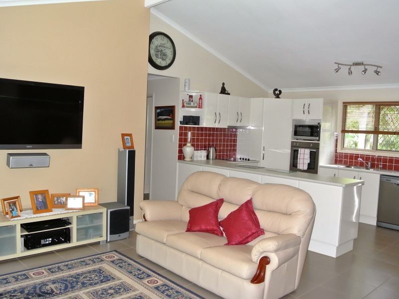 37 Kardinia Street, Macleay Island QLD 4184
