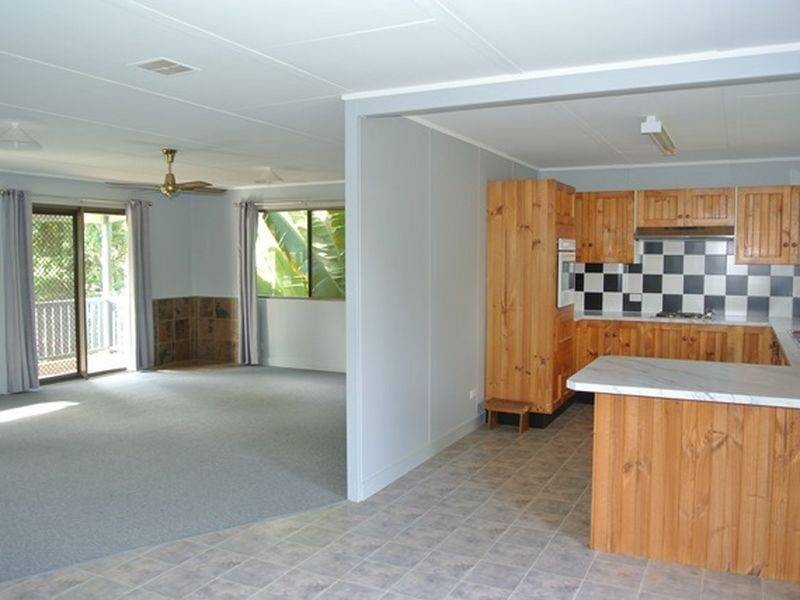 7 Double Bay Street, Macleay Island QLD 4184