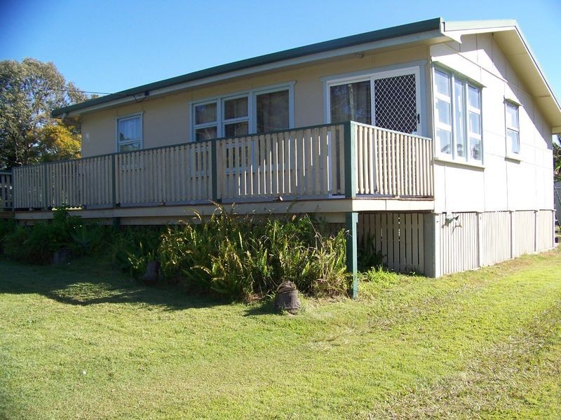 36 Vine, Macleay Island QLD 4184