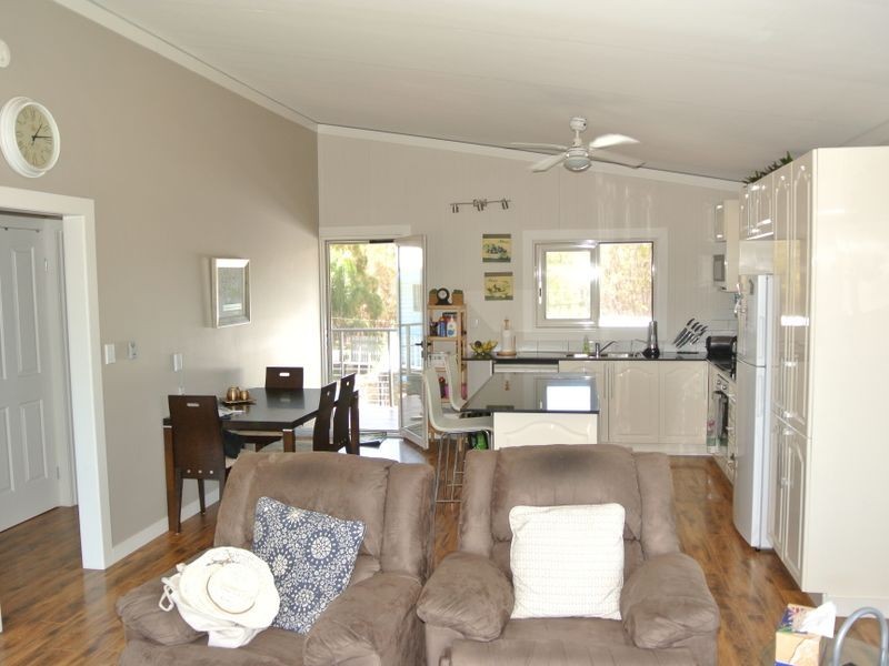 2 Percival Street, Macleay Island QLD 4184