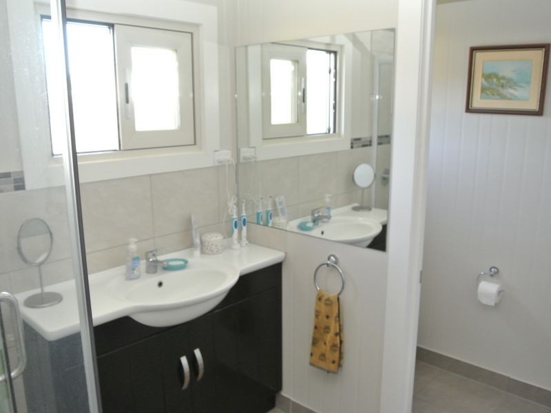 2 Percival Street, Macleay Island QLD 4184