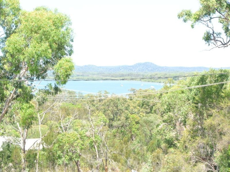 2 Percival Street, Macleay Island QLD 4184