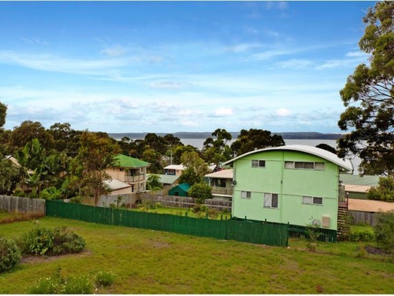 23 Oomool Street, Macleay Island QLD 4184