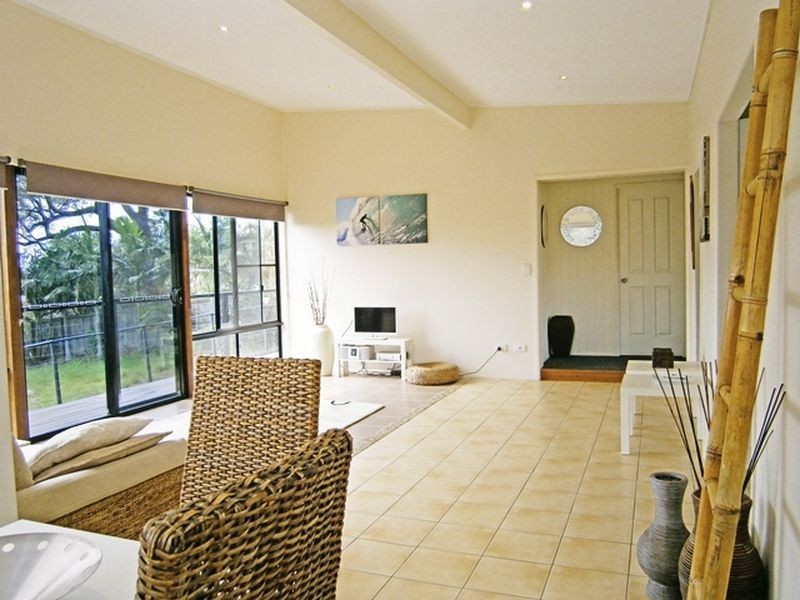 23 Oomool Street, Macleay Island QLD 4184