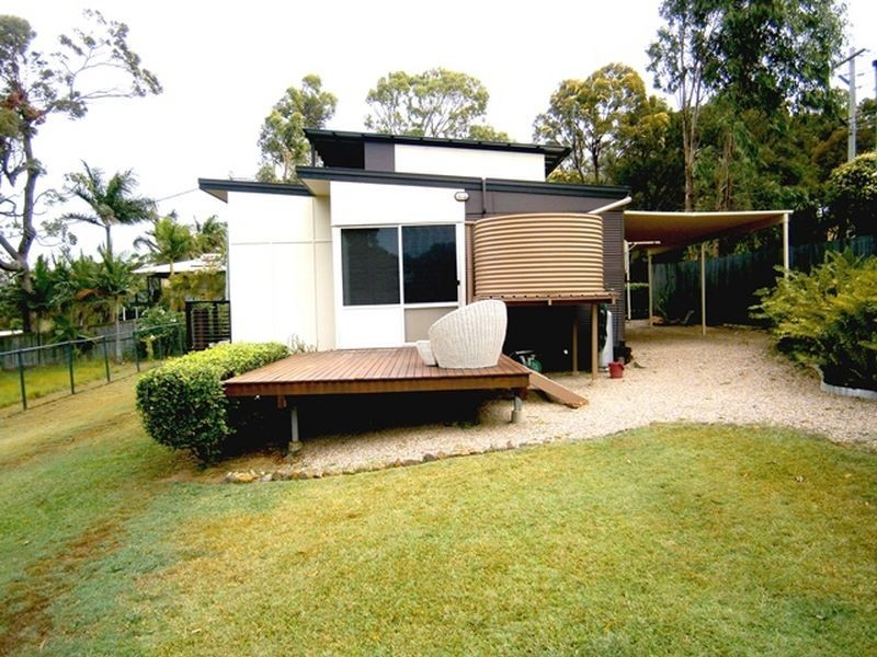 23 Oomool Street, Macleay Island QLD 4184