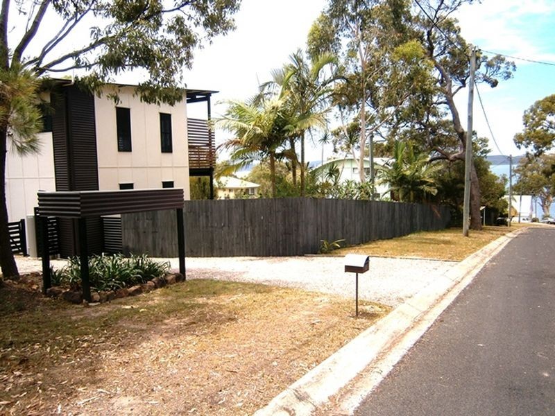 23 Oomool Street, Macleay Island QLD 4184