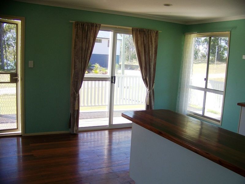 23 Blue Water Cr, Macleay Island QLD 4184