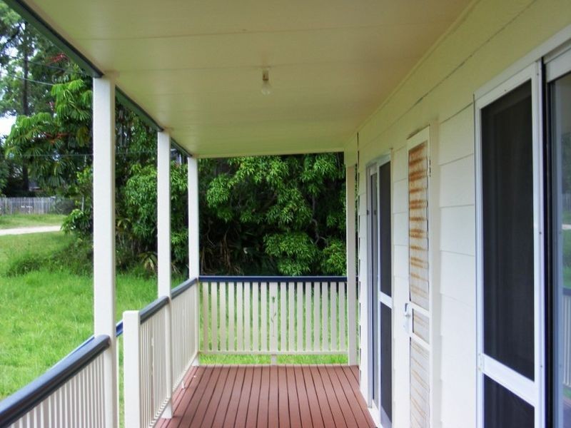 23 Blue Water Cr, Macleay Island QLD 4184