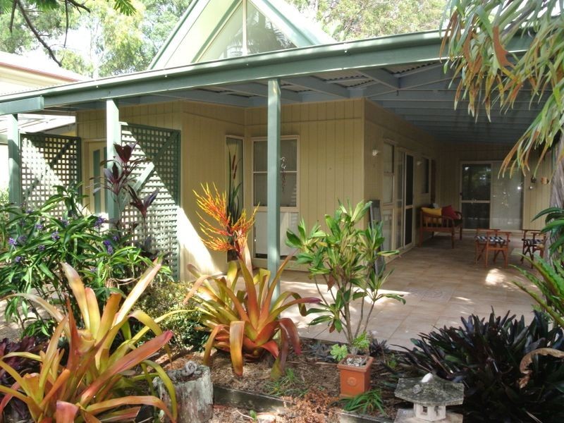 11 Alkira Street, Macleay Island QLD 4184