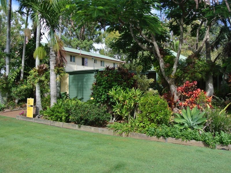 11 Alkira Street, Macleay Island QLD 4184