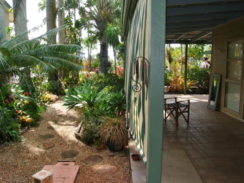 11 Alkira Street, Macleay Island QLD 4184