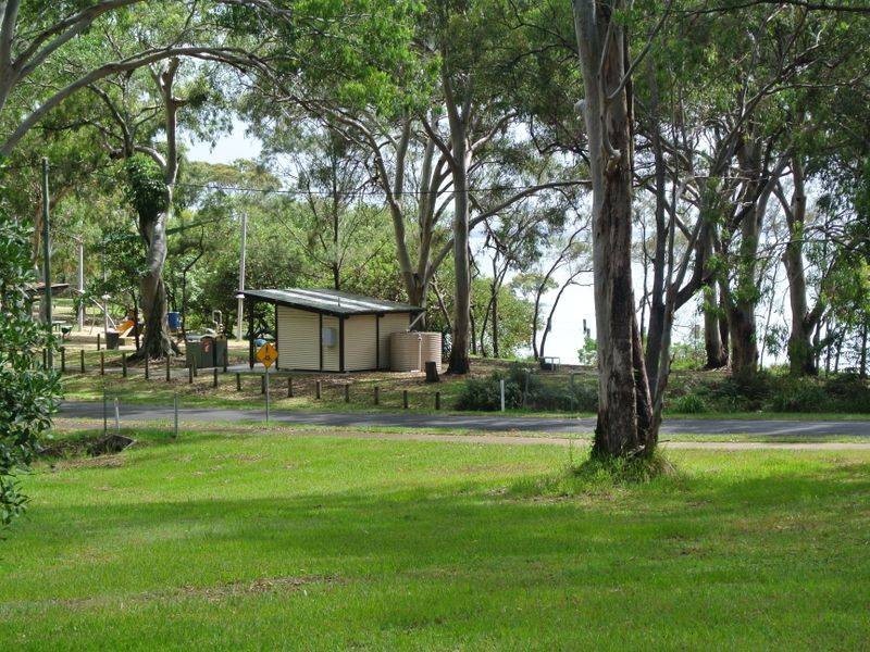 195 Kate Street, Macleay Island QLD 4184