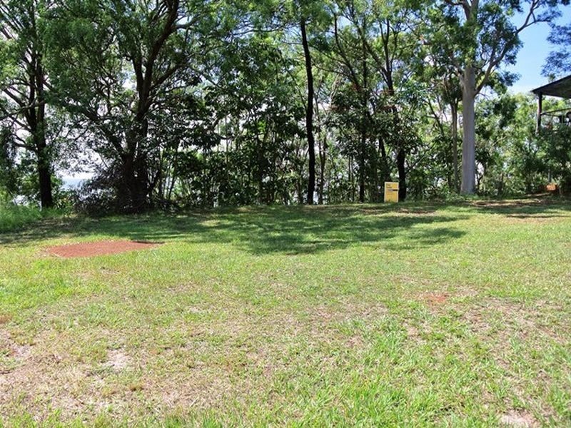 38 Blue Waters Crescent, Macleay Island QLD 4184