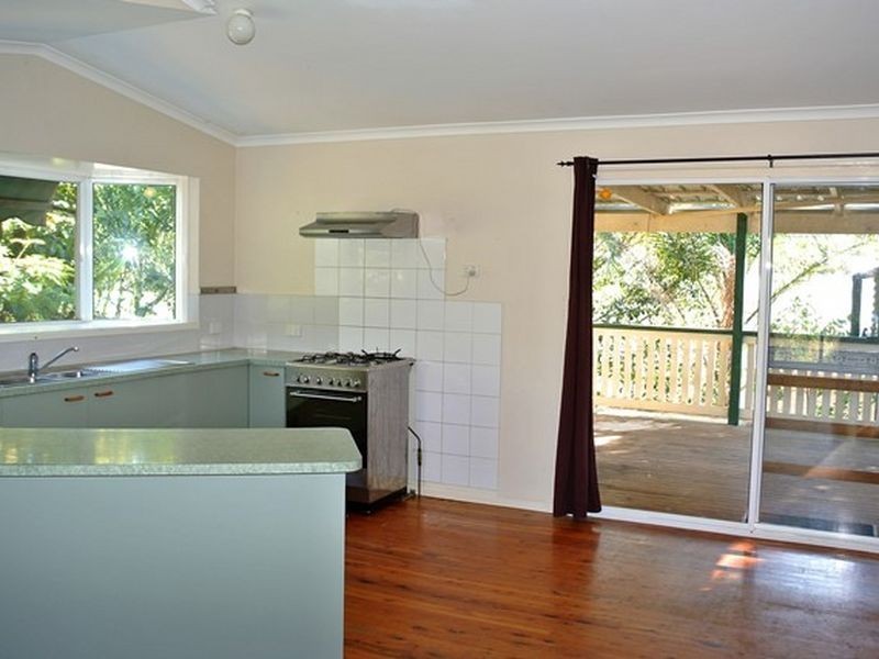 12 Citron Street, Macleay Island QLD 4184