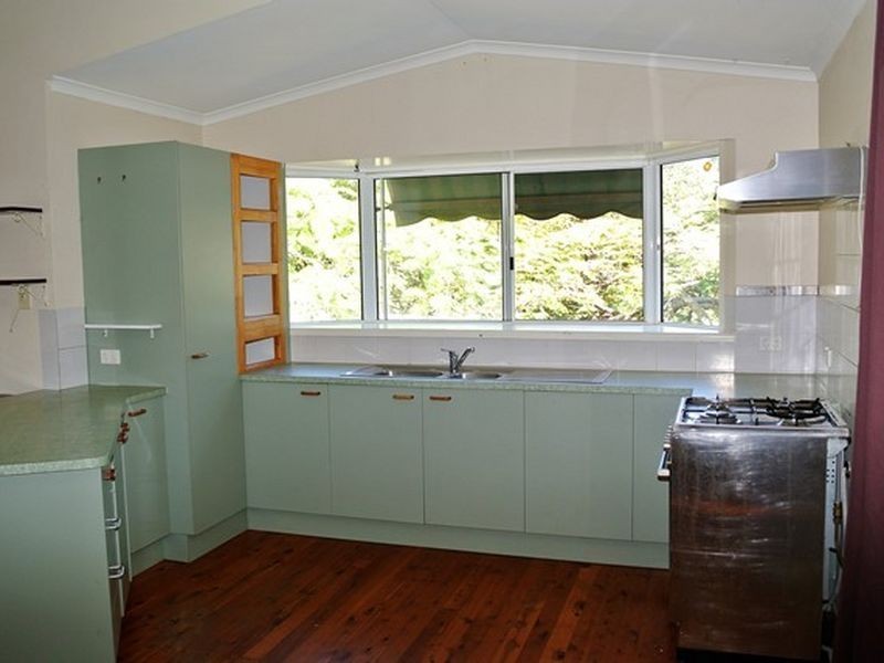 12 Citron Street, Macleay Island QLD 4184