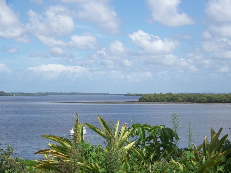 112 Western Road, Macleay Island QLD 4184