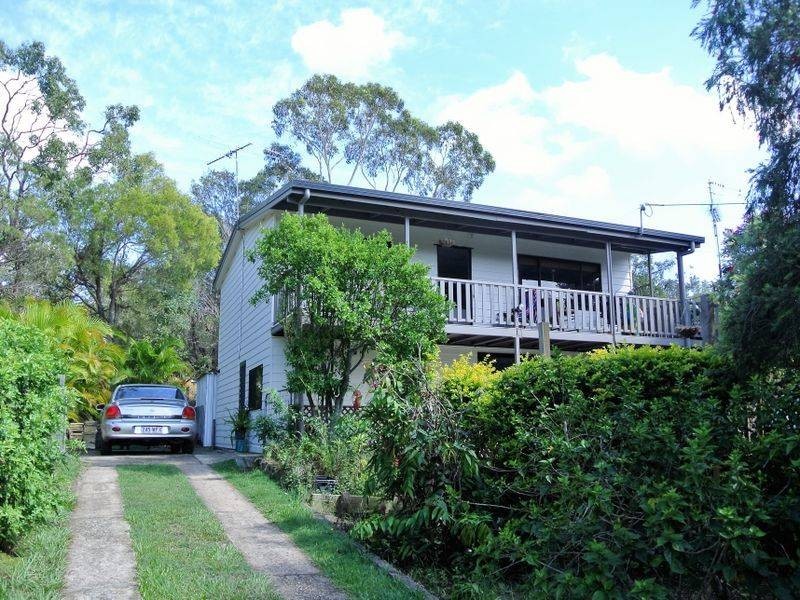 15 Ashton Street, Macleay Island QLD 4184