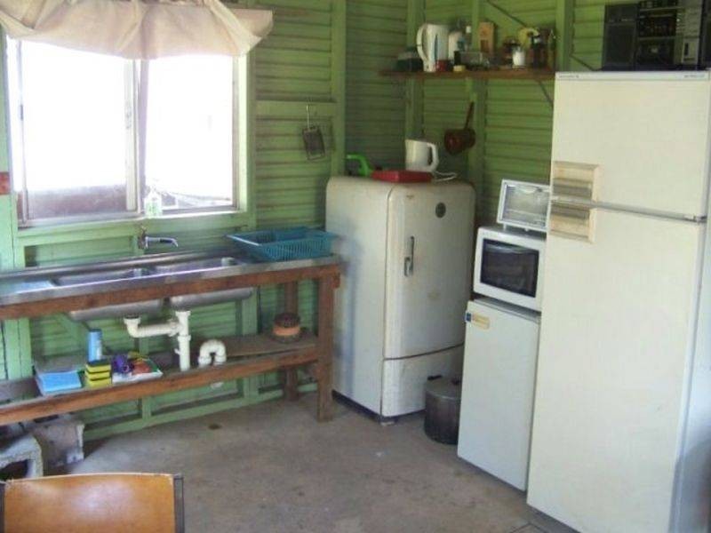 6 Keith Street, Macleay Island QLD 4184