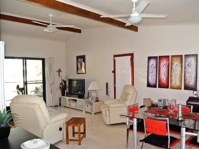 11 Jane Street, Macleay Island QLD 4184