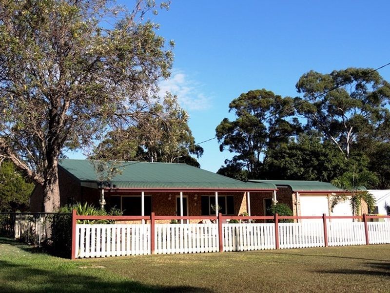 9 Citron Street, Macleay Island QLD 4184