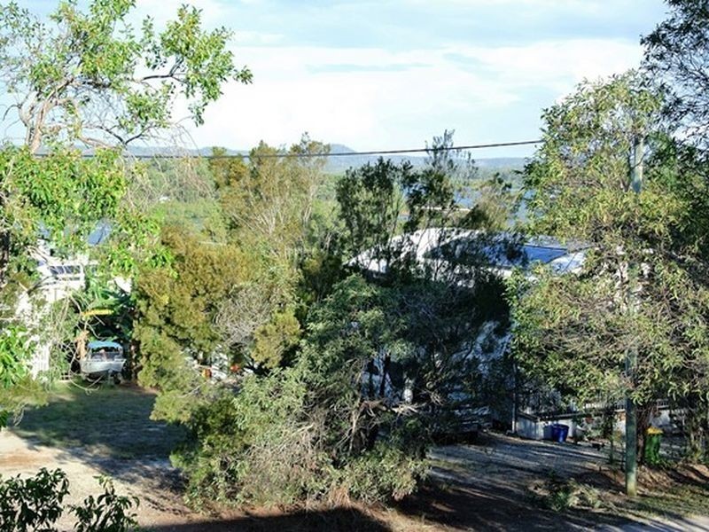 11 Ashton Street, Macleay Island QLD 4184