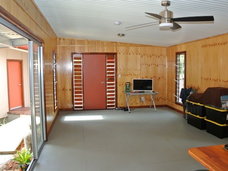 11 Kevin Street, Macleay Island QLD 4184