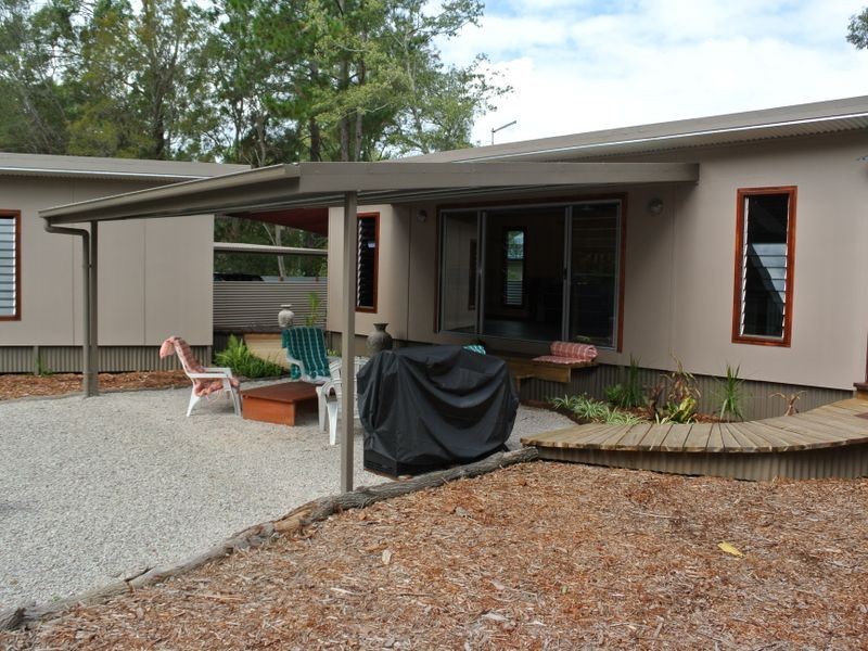 11 Kevin Street, Macleay Island QLD 4184