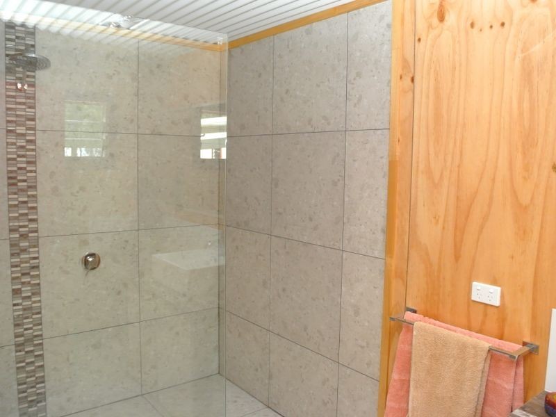 11 Kevin Street, Macleay Island QLD 4184
