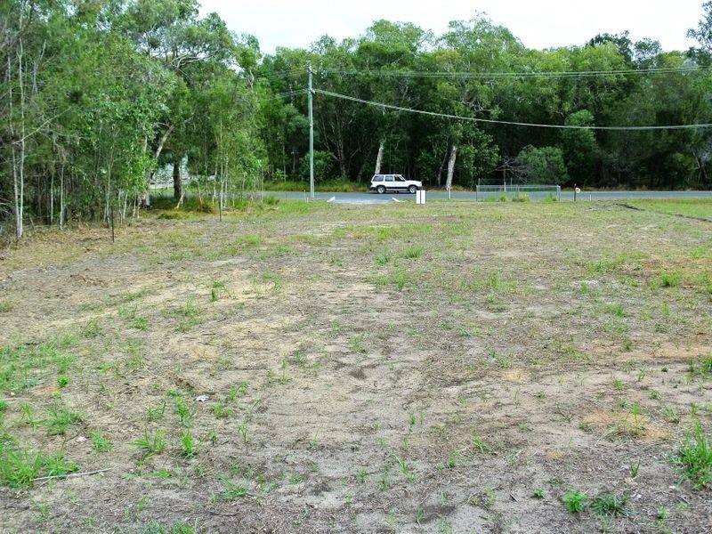 9 Benowa Street, Macleay Island QLD 4184