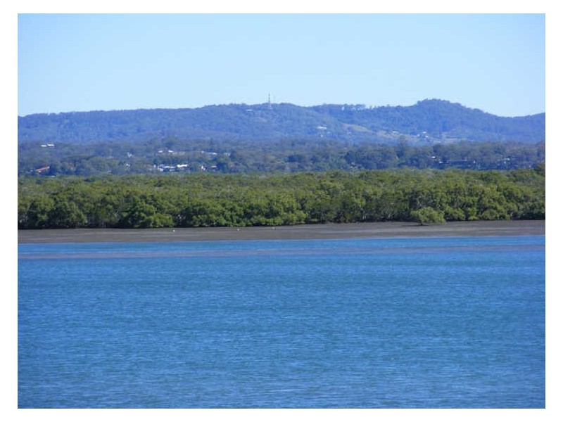 13 Coast Road, Macleay Island QLD 4184