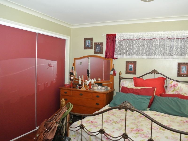 13 Eumina Street, Macleay Island QLD 4184
