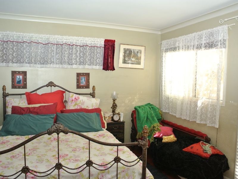 13 Eumina Street, Macleay Island QLD 4184