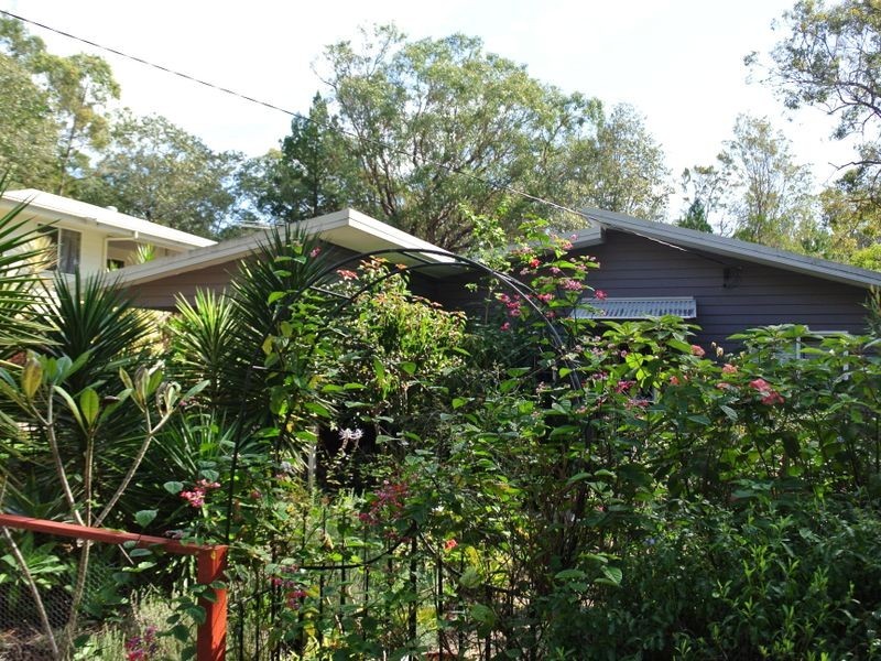 13 Eumina Street, Macleay Island QLD 4184