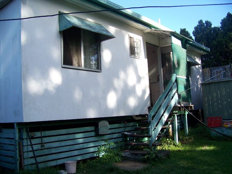 17 Squire Street, Macleay Island QLD 4184