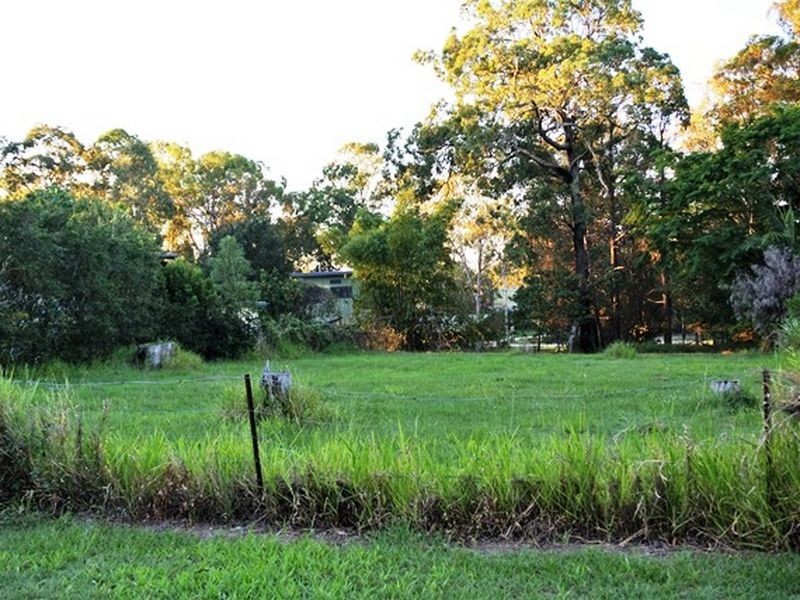 27 Wharf Street, Macleay Island QLD 4184