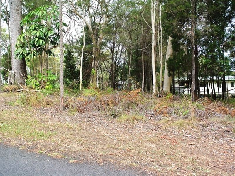 6 Baracoota Street, Macleay Island QLD 4184