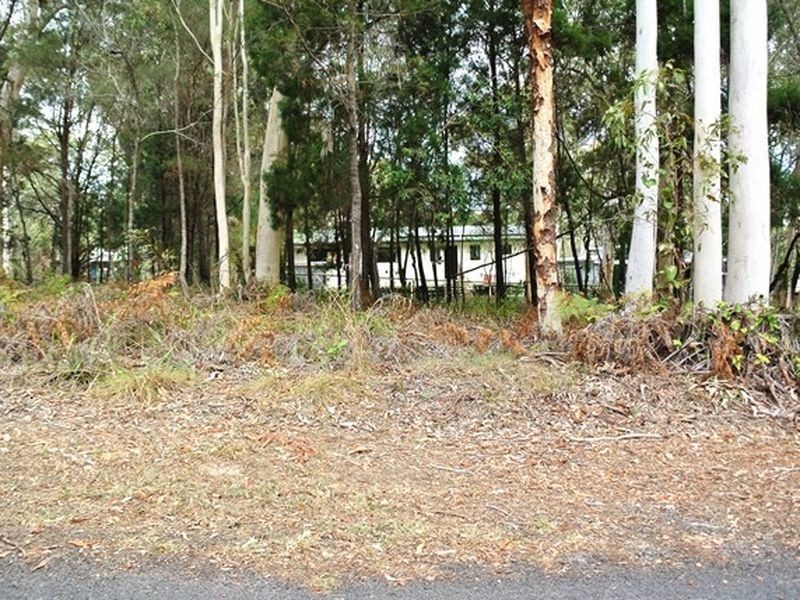 6 Baracoota Street, Macleay Island QLD 4184