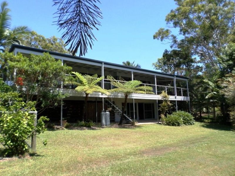 27 Kooberry Street, Macleay Island QLD 4184
