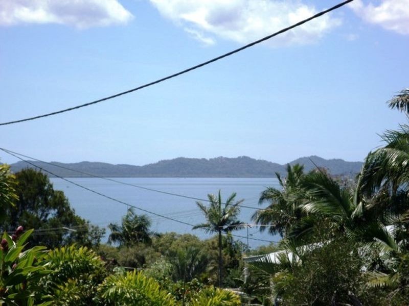 27 Kooberry Street, Macleay Island QLD 4184