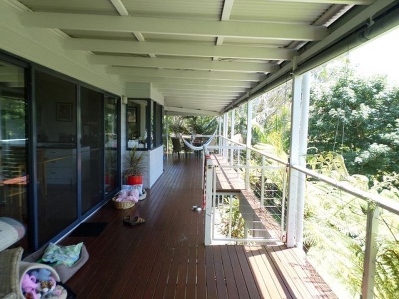 27 Kooberry Street, Macleay Island QLD 4184