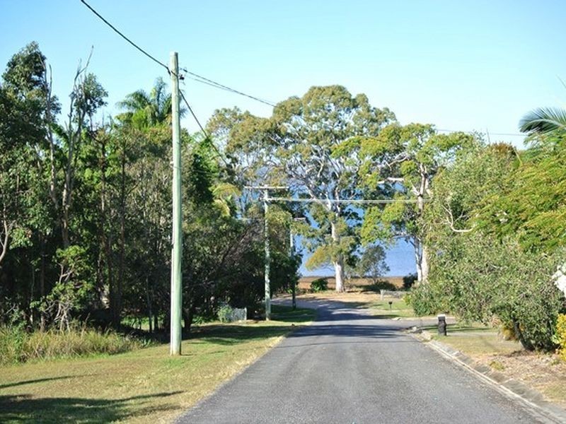 27 Kooberry Street, Macleay Island QLD 4184