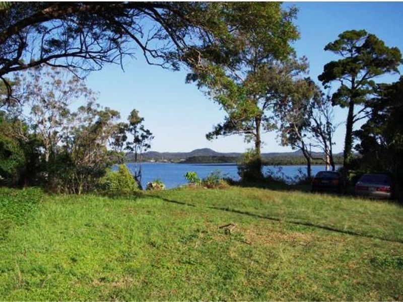 32 Tina Avenue, Lamb Island QLD 4184