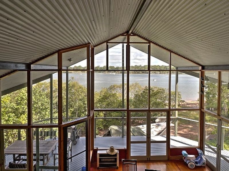 12 Russell Terrace, Macleay Island QLD 4184